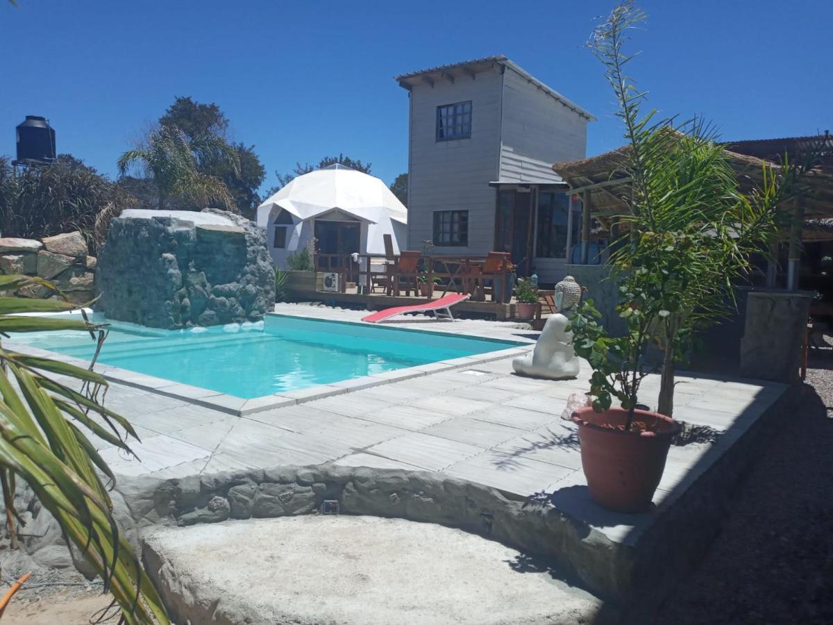 Posada Hostel La Piedra Mistica ลาเปเดรรา ภายนอก รูปภาพ