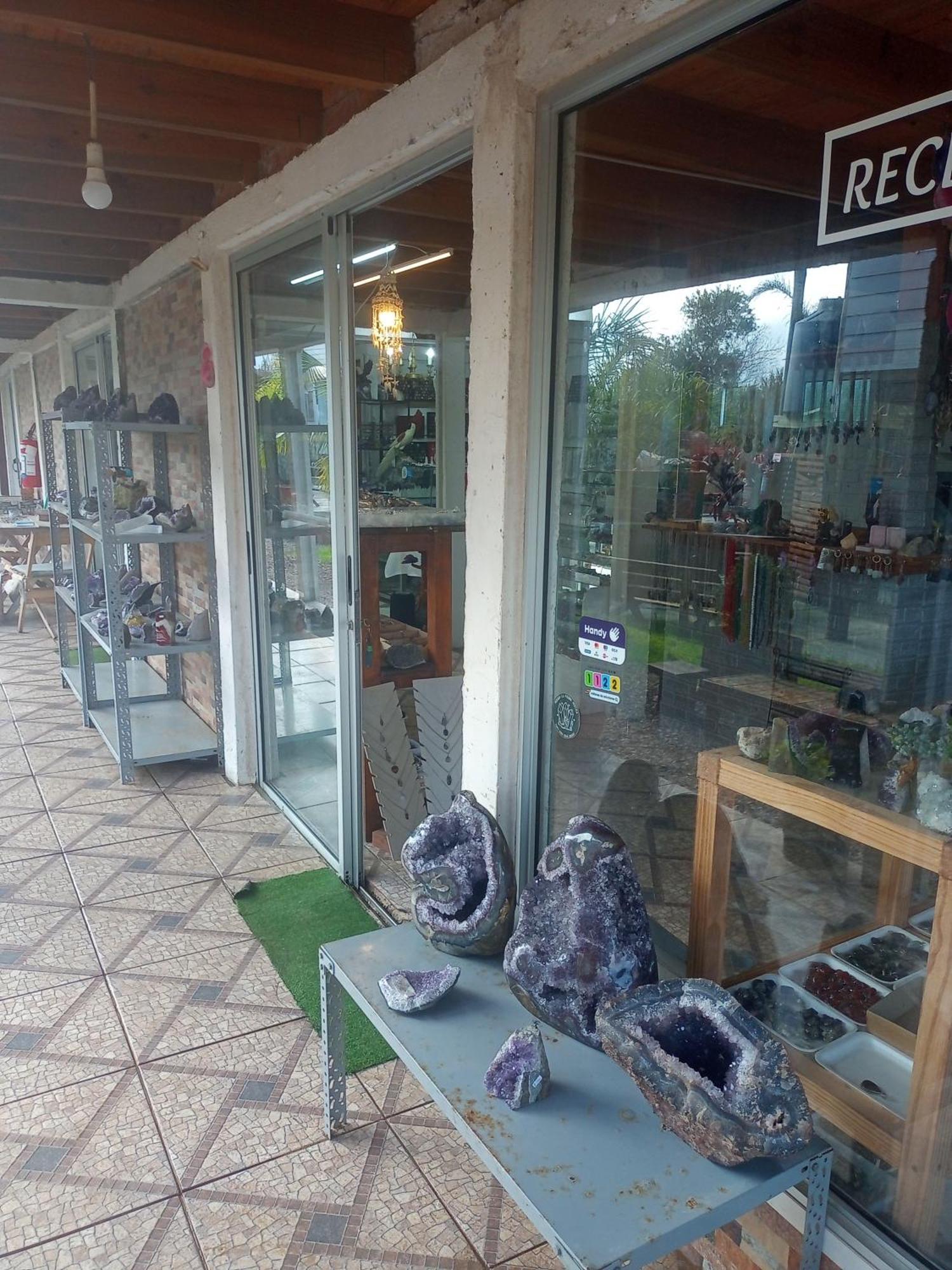 Posada Hostel La Piedra Mistica ลาเปเดรรา ภายนอก รูปภาพ